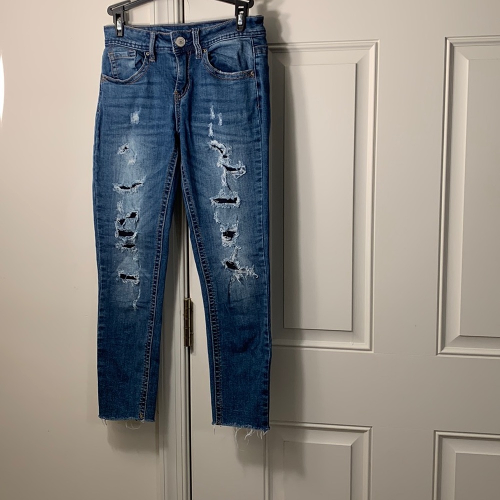 Almost famous Ms. rise skinny jean Open to offer and trade!